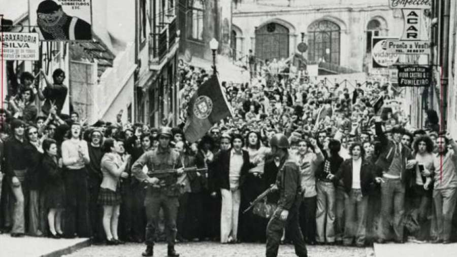 Η Επανάσταση των Γαρυφάλλων στην Πορτογαλία 25 Απρίλη 1974
