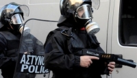 Αστυνομική βαρβαρότητα με χημικά και πολύ ξύλο στα Εξάρχεια (φώτο και βίντεο)