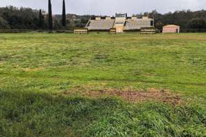 Δημοπρατήθηκε το έργο αναβάθμισης των γηπέδων Καστελλάνων Μέσης και Άνω Κορακιάνας