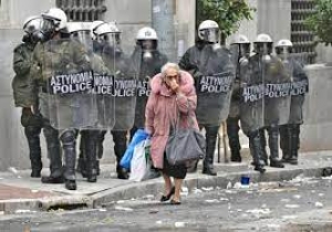 ﻿  Εκσυγχρονίζει και θωρακίζει το αστυνομικό κράτος η κυβέρνηση για την αντιμετώπιση του “εχθρού λαού”