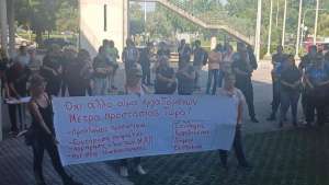 Διαμαρτυρία εργαζομένων στον δήμο Θεσσαλονίκης  για τα &quot;εργατικά ατυχήματα&quot;