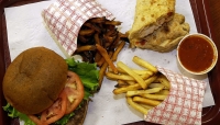 Το fast food κρύβει ακόμη έναν κίνδυνο, τα «παντοτινά χημικά»