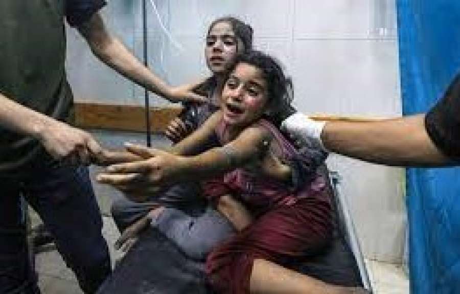 Διπλωματικοί εναγκαλισμοί ΗΠΑ-Ισραήλ ενώ η Γάζα θρηνεί την εκατόμβη των νεκρών στο Αλ-Αχλί