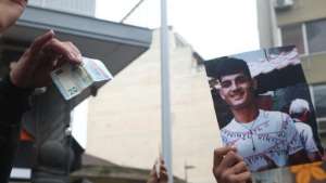 Κατέληξε ο 16χρονος Ρομά Κώστας Φραγκούλης - Κάλεσμα σε πορεία: «Μαζικός αγώνας ενάντια στην πολιτική που δολοφονεί 16χρονα παιδιά!»