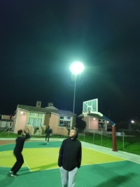Φωτίστηκε το γήπεδο μπάσκετ στον Πετριτή!