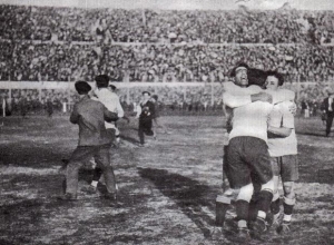 Η Ουρουγουάη κατακτά το 1ο Παγκόσμιο Κύπελλο σαν σήμερα το 1930