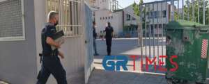 Θεσσαλονίκη: Πατέρας κατά μαθητών σε κατάληψη σχολείου (Video)