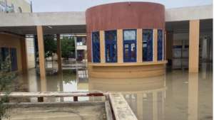Εικόνες με πλημμυρισμένα σχολεία σε Κορυδαλλό και Αίγινα! - Επικίνδυνη η κατάσταση των σχολικών κτιρίων